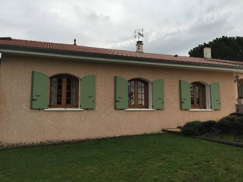 Fabrication et Pose de volets aluminium Battants à SAINT JUST SAINT RAMBERT