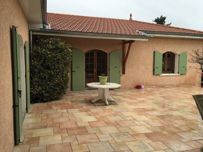 Fabrication et Pose de volets aluminium Battants à SAINT JUST SAINT RAMBERT