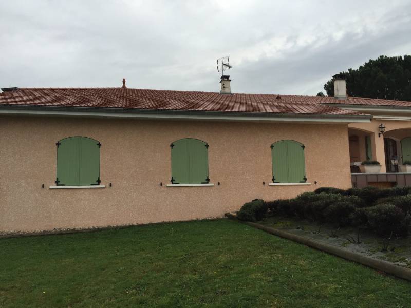 Fabrication et Pose de volets aluminium Battants à SAINT JUST SAINT RAMBERT