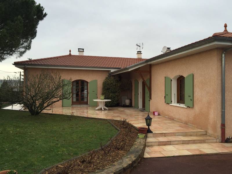 Fabrication et Pose de volets aluminium Battants à SAINT JUST SAINT RAMBERT