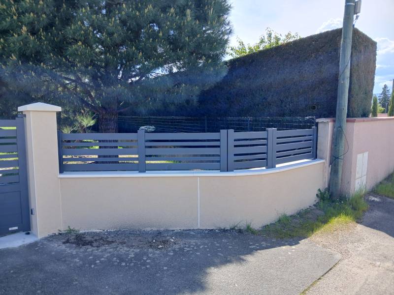 PORTAIL + CLOTURES ALUMINIUM By ATELIER CIA