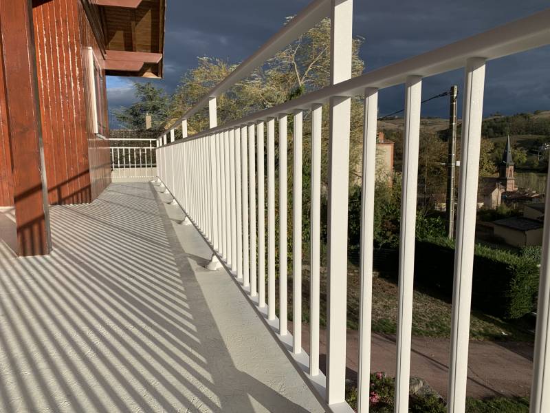 FABRICATION ET POSE DE GARDE-CORPS SUR MESURE DANS LA LOIRE