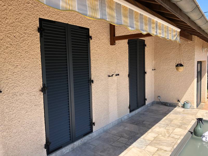 VOLETS ALUMINIUM FABRICATION SUR MESURE PAR ATELIER CIA DANS LA LOIRE