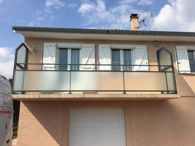 FABRICATION ET POSE DE GARDE-CORPS SUR MESURE DANS LA LOIRE