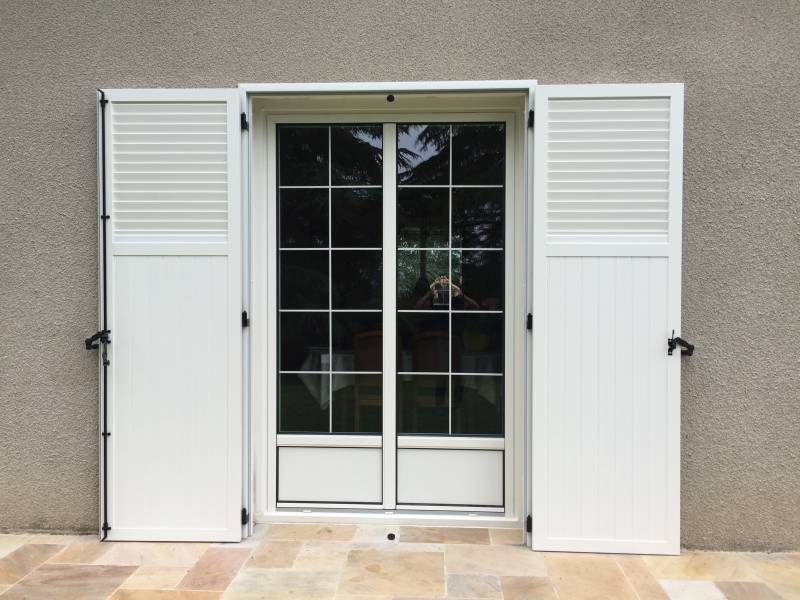 VOLETS ALUMINIUM FABRICATION SUR MESURE PAR ATELIER CIA DANS LA LOIRE